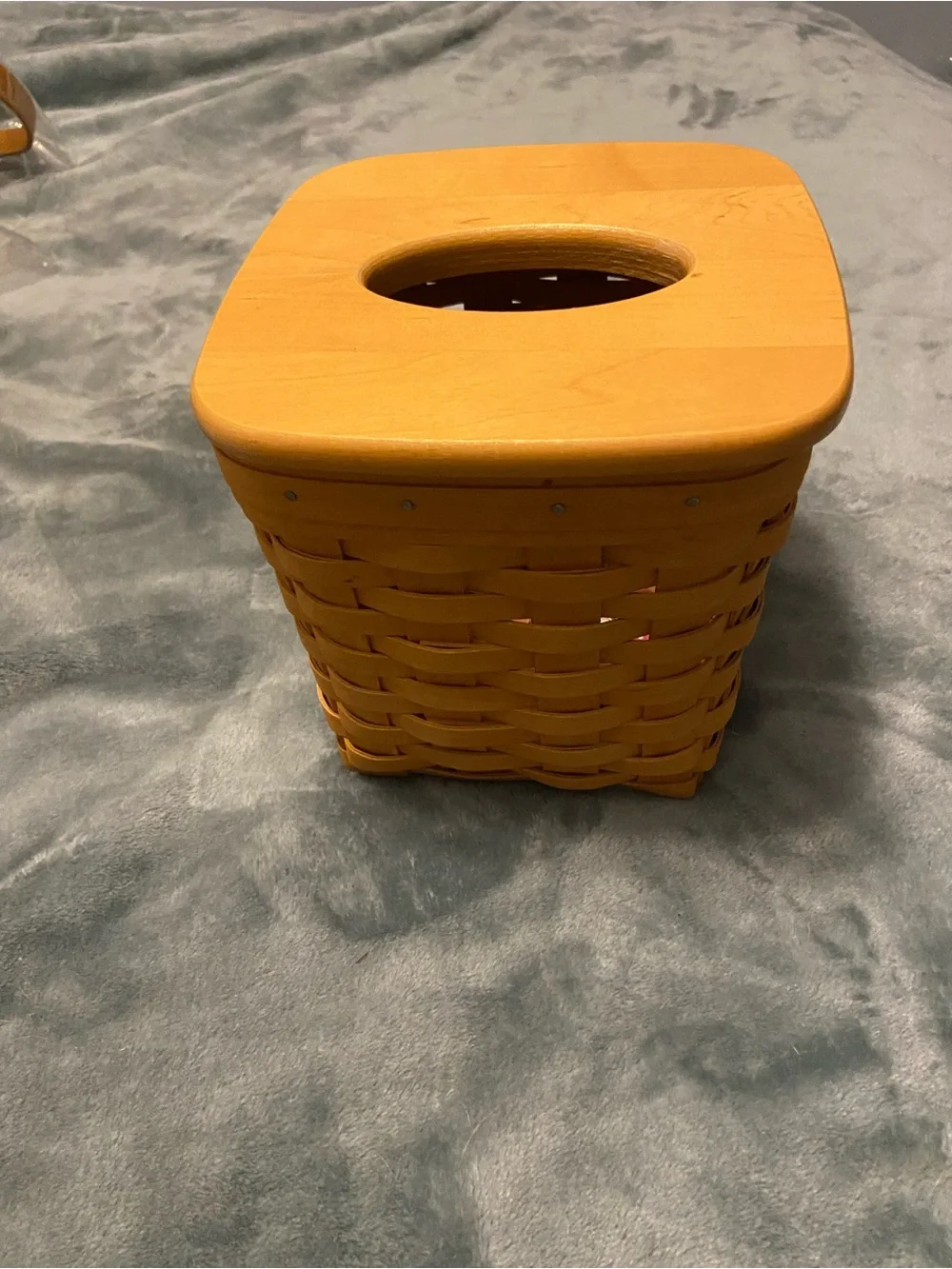 Longaberger Woven Tall Tissue Box Basket and lid 2001